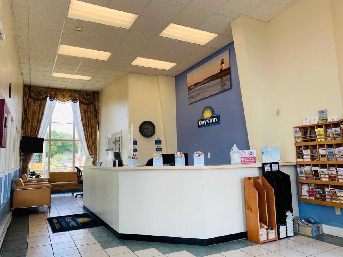 Days Inn By Wyndham - Cape Cod West Yarmouth Buitenkant foto