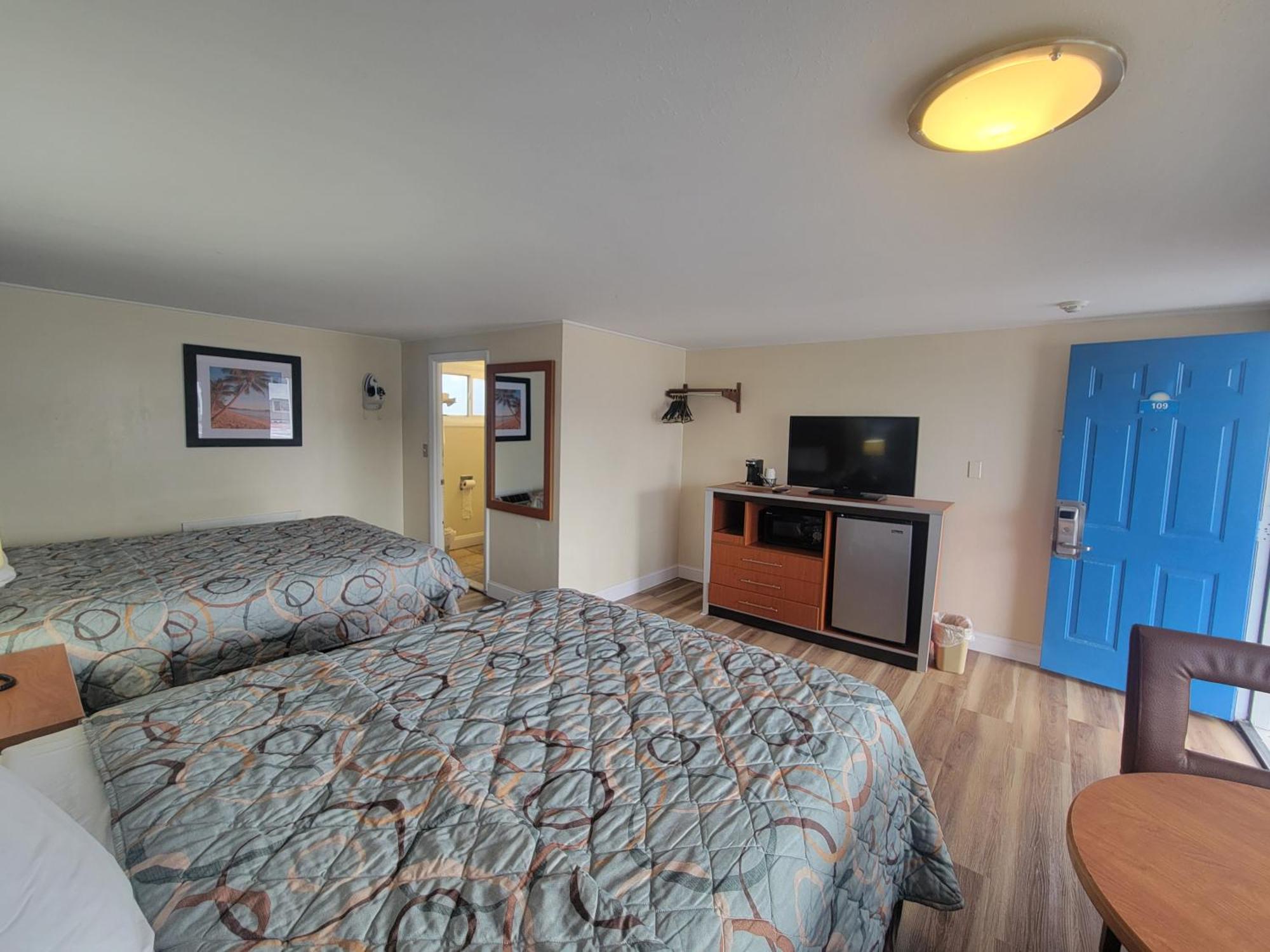 Days Inn By Wyndham - Cape Cod West Yarmouth Buitenkant foto