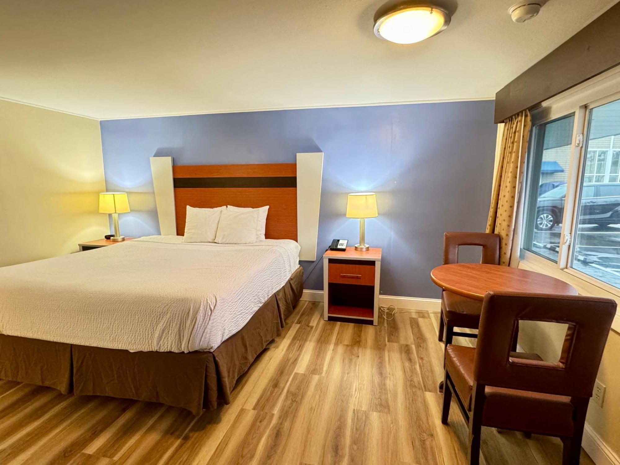 Days Inn By Wyndham - Cape Cod West Yarmouth Buitenkant foto